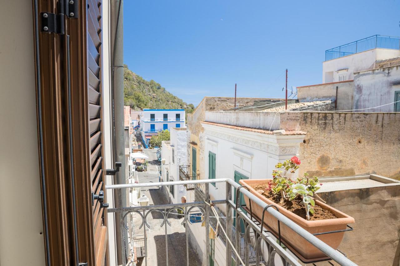 Hotel Clelia Isola di Ustica Екстериор снимка