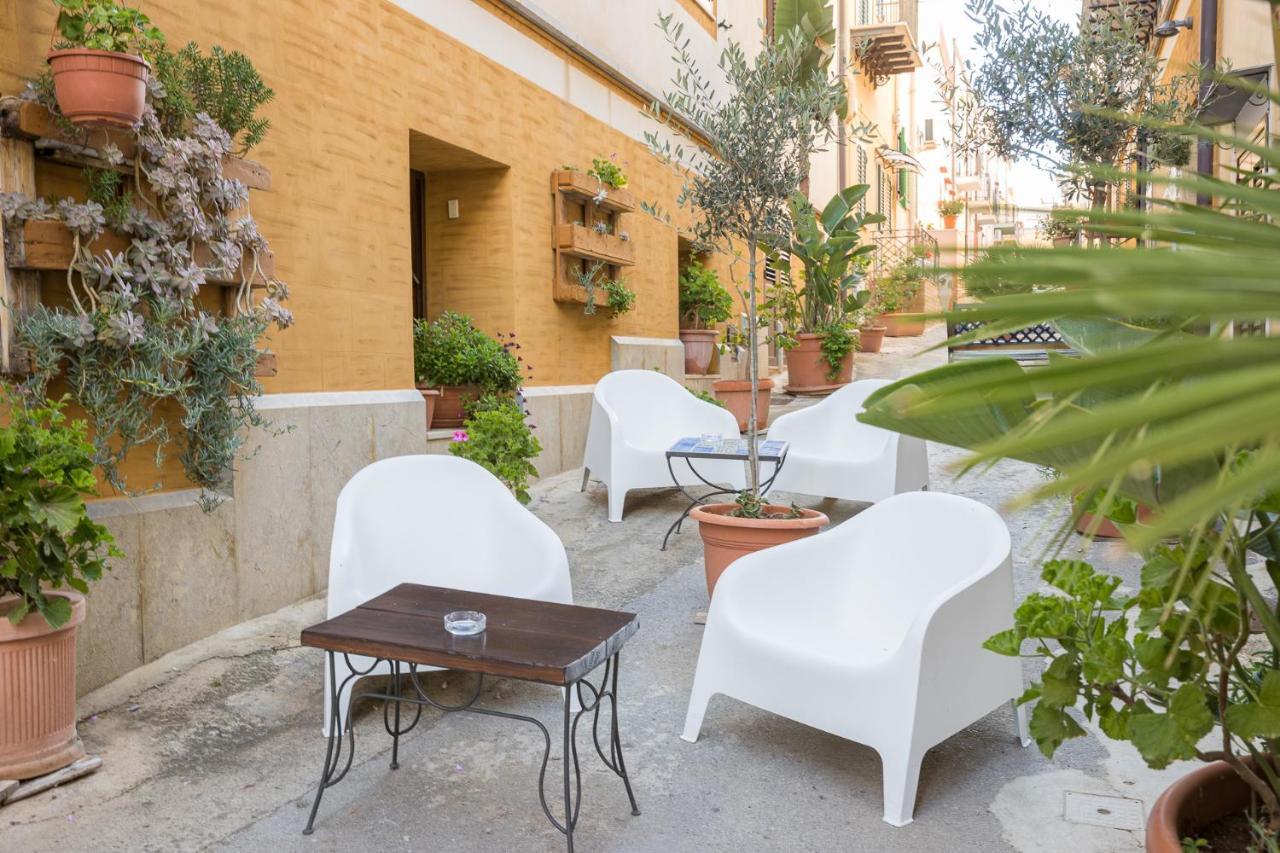 Hotel Clelia Isola di Ustica Екстериор снимка