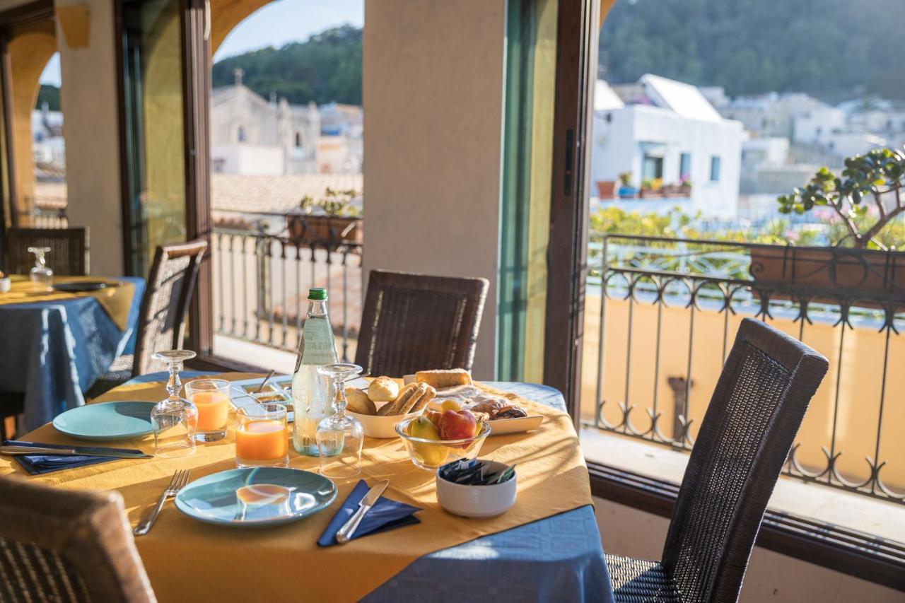 Hotel Clelia Isola di Ustica Екстериор снимка