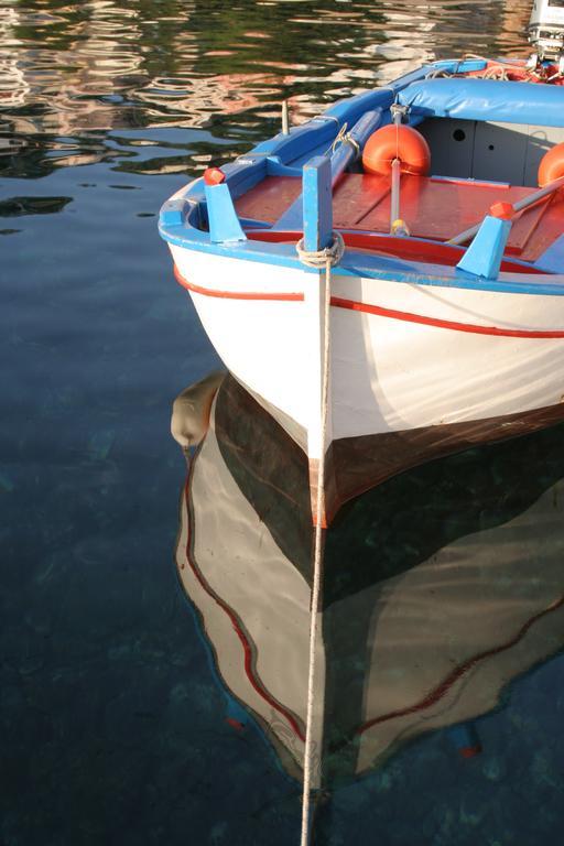Hotel Clelia Isola di Ustica Екстериор снимка